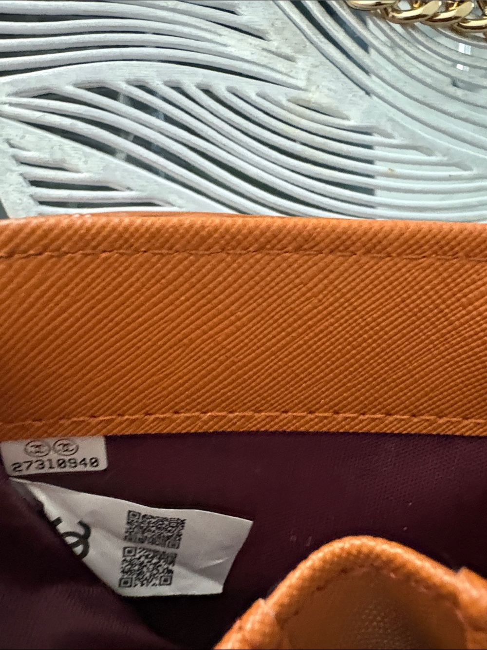 CHANEL Croc-Embossed Leather Wallet in Rust with Gold Hardware - Picture 5 of 5